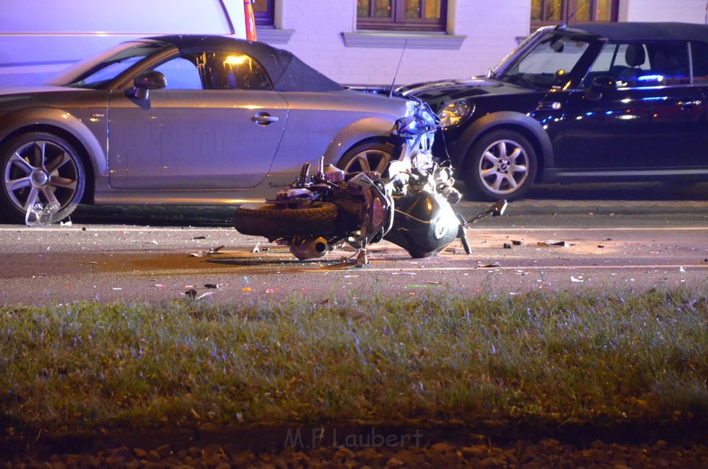 VU Krad gegen PKW Koeln Braunsfeld Aachenerstr P016.JPG - Miklos Laubert